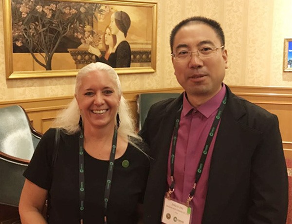 Mr. Zhu took a photo with Christie CORTEC USA